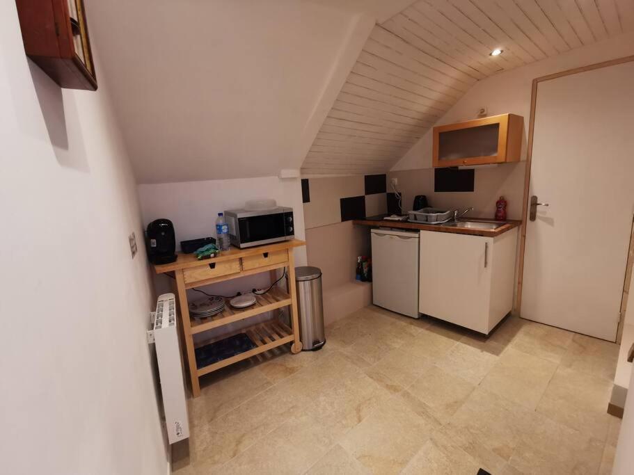 Apartamento Le Rez De Jardin Honfleur Exterior foto